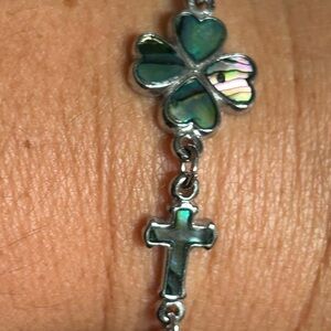 4/$50 PAUA SHELL Silver and Green Clover Cross Bracelet ✝️